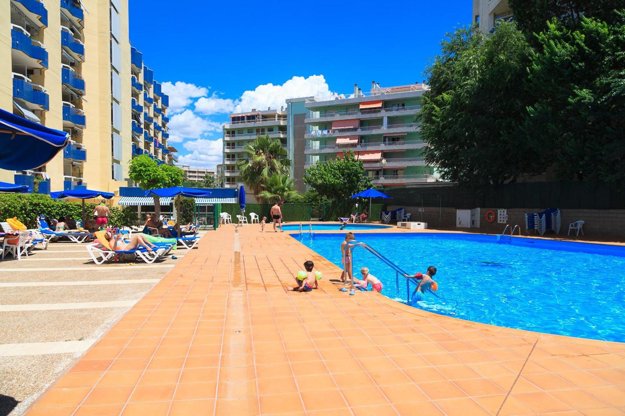Uhc Alboran Apartments Salou Extérieur photo